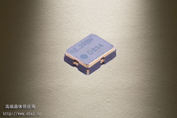 26MHz壓控溫補(bǔ)晶振,1XXC26000NDA,26MHZ 2.85V ±1.5PPM